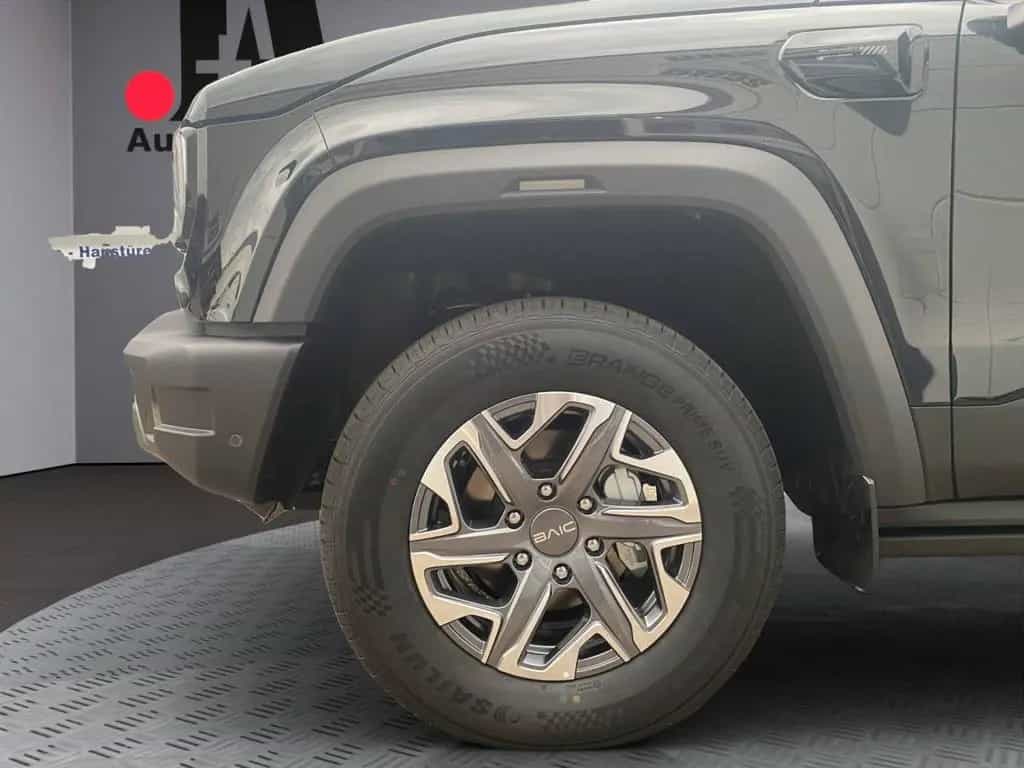 BAIC BJ40 2.0T 4WD 8 Gang AT 360-Cam Pano null-photo-20