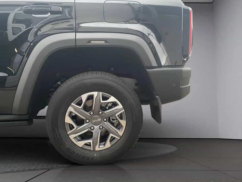 BAIC BJ40 2.0T 4WD 8 Gang AT 360-Cam Pano null-photo-22