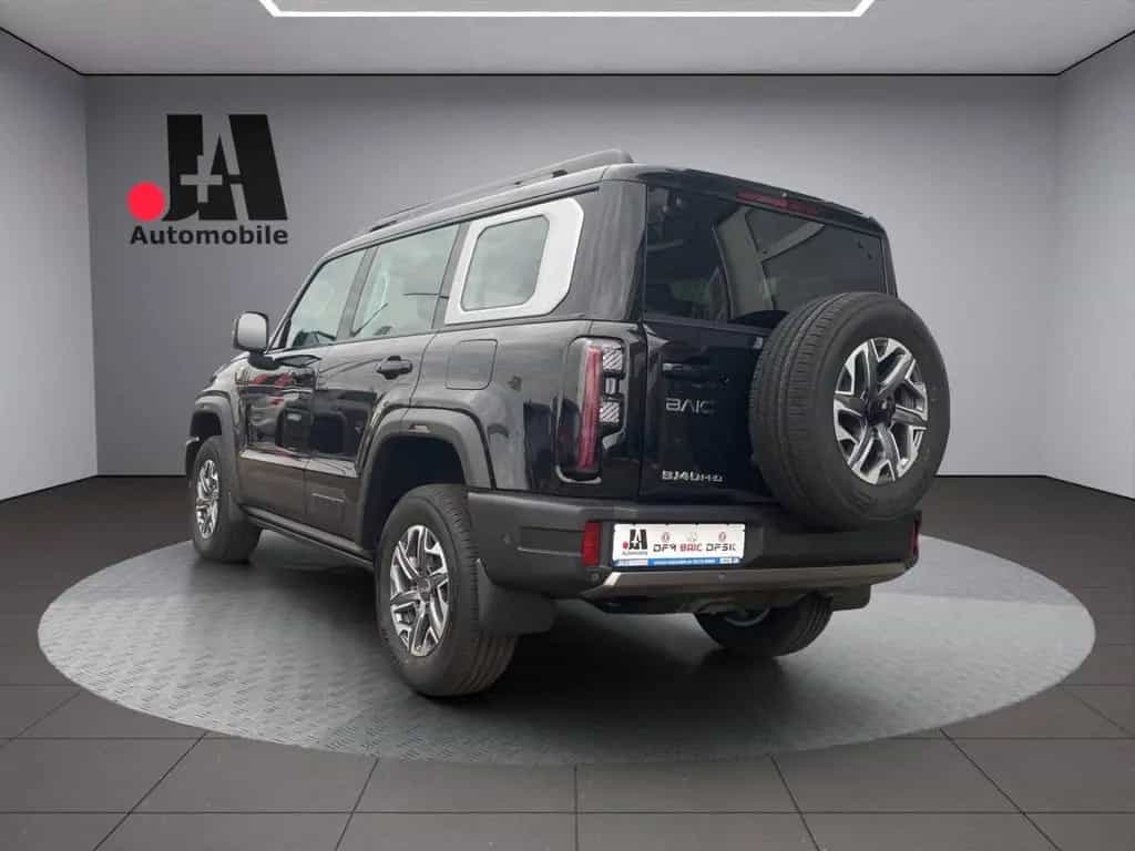 BAIC BJ40 2.0T 4WD 8 Gang AT 360-Cam Pano null-photo-4