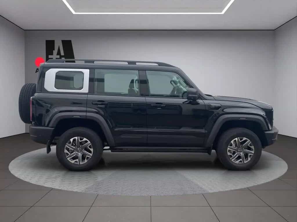 BAIC BJ40 2.0T 4WD 8 Gang AT 360-Cam Pano null-photo-6