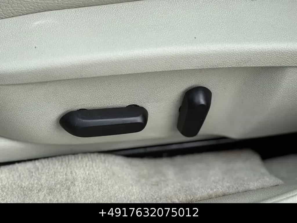 Cadillac BLS 2.0T Elegance Wagon BOSE Navi AHK TÜV12/2026 08/2009-photo-29