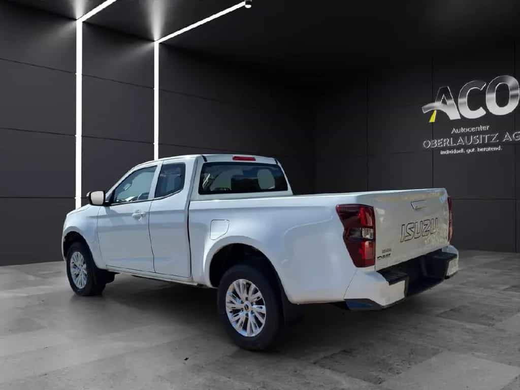 Isuzu D-Max Space Cab 4WD LS null-photo-2