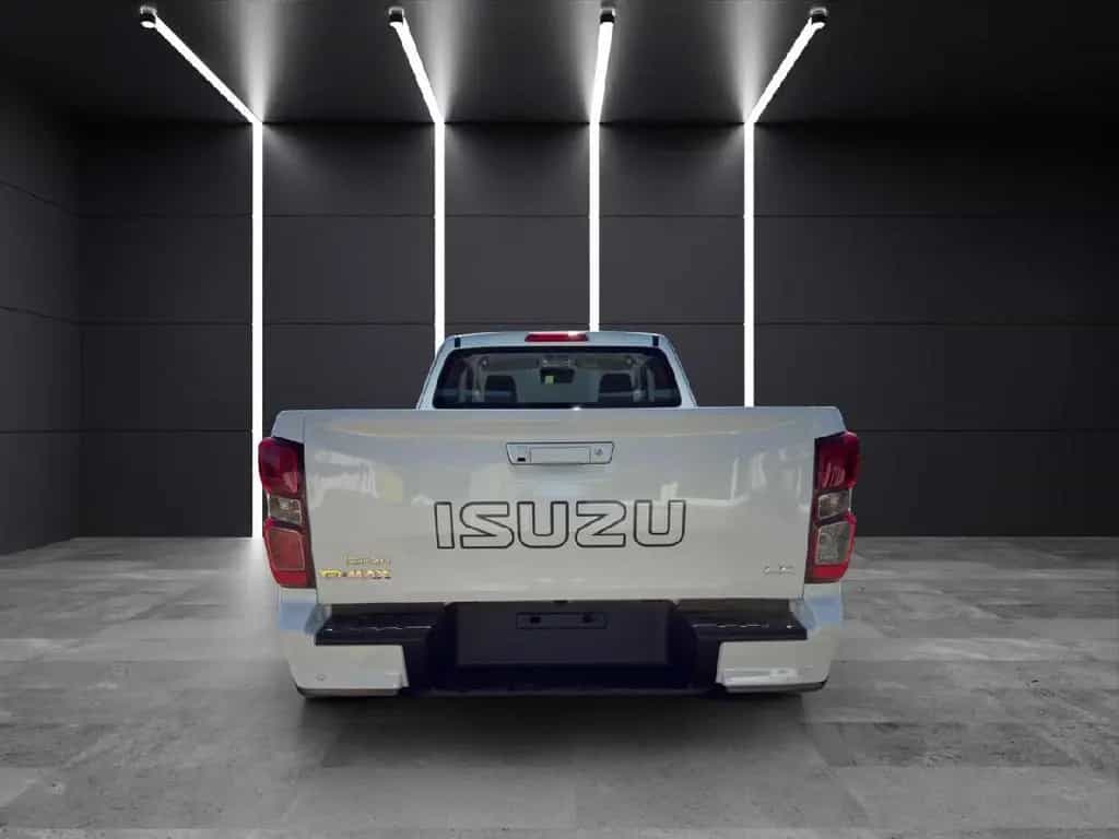 Isuzu D-Max Space Cab 4WD LS null-photo-3