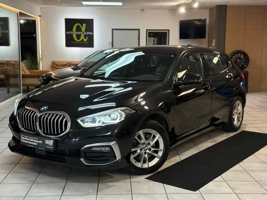 BMW 118 d Luxury Line *LED*NAVI* 02/2021-photo-0