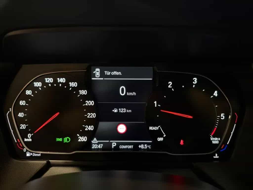 BMW 118 d Luxury Line *LED*NAVI* 02/2021-photo-21