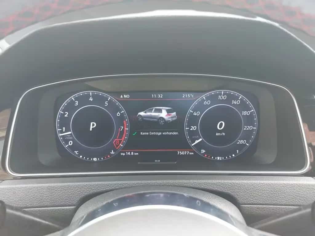 Volkswagen Golf GTI DSG PANO Leder REMUS MAM Felgen SHZ PDC 05/2017-photo-11