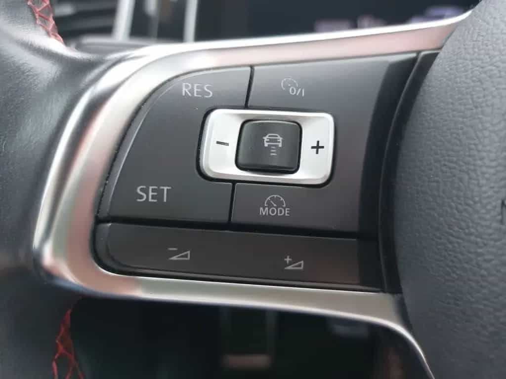 Volkswagen Golf GTI DSG PANO Leder REMUS MAM Felgen SHZ PDC 05/2017-photo-18