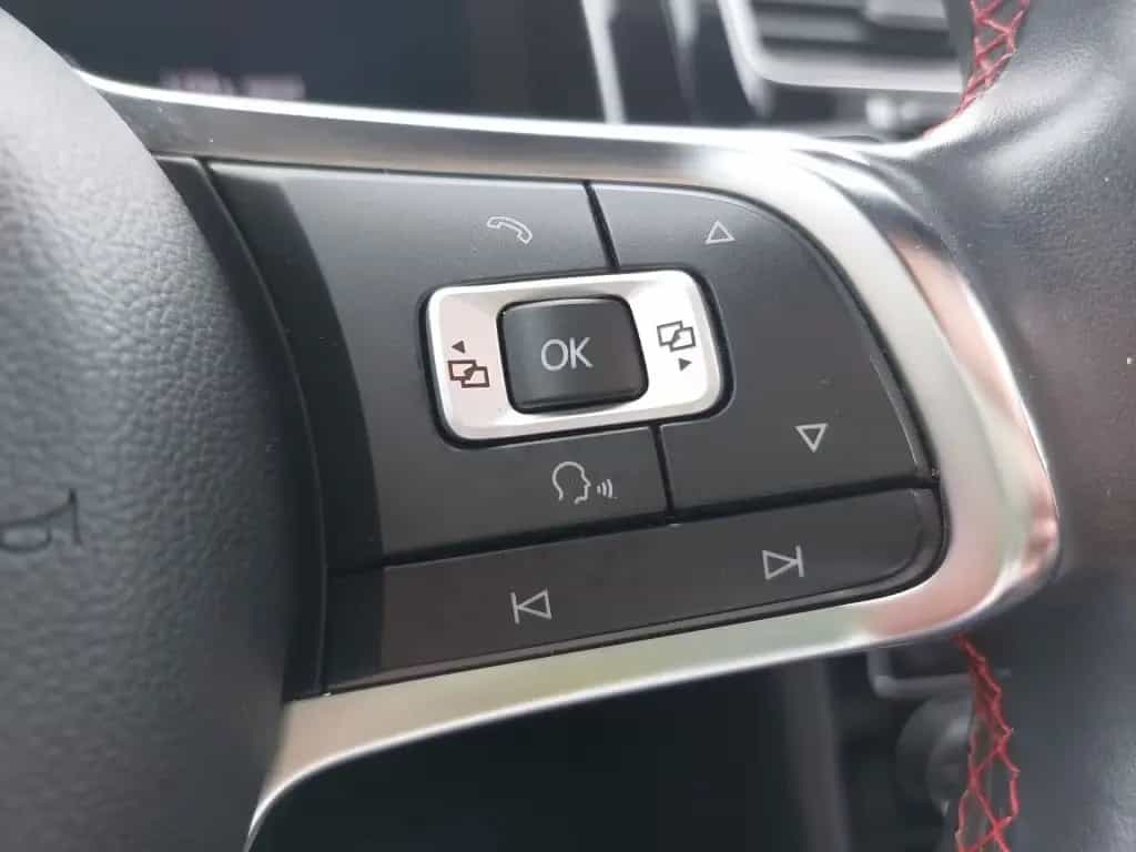Volkswagen Golf GTI DSG PANO Leder REMUS MAM Felgen SHZ PDC 05/2017-photo-19