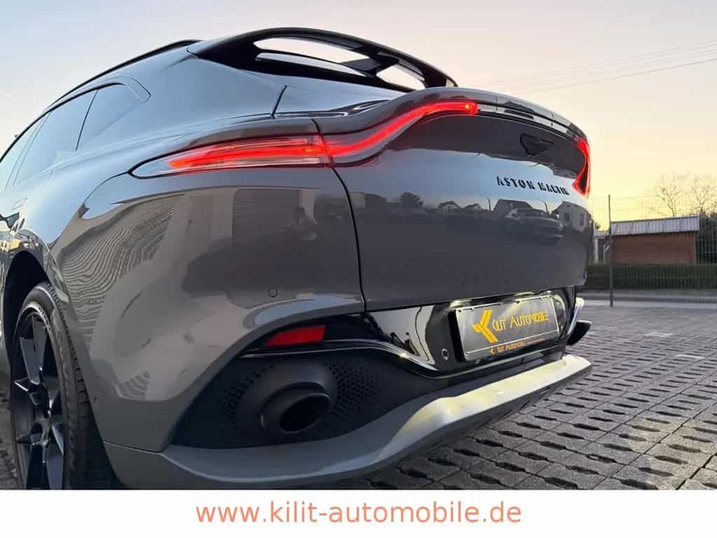 Aston Martin DBX 4.0 V8 *1.HD+CARBON+22ZOLL+PANO+CHINA GREY* 05/2022-photo-1