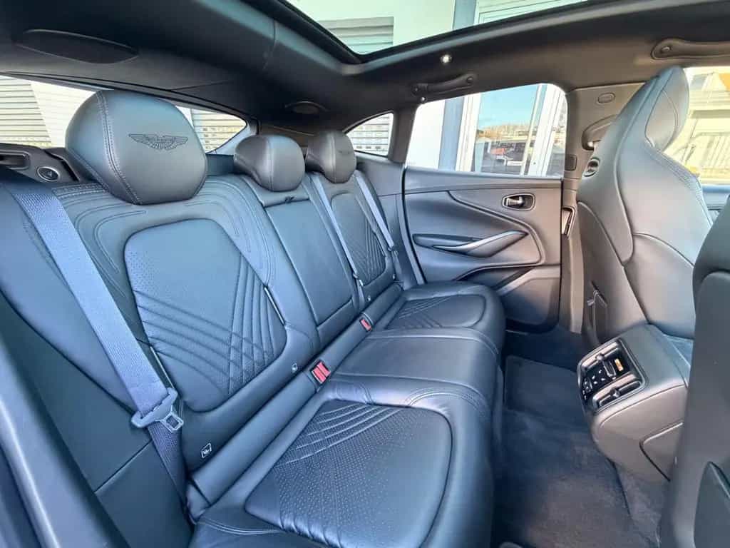 Aston Martin DBX 4.0 V8 *1.HD+CARBON+22ZOLL+PANO+CHINA GREY* 05/2022-photo-29