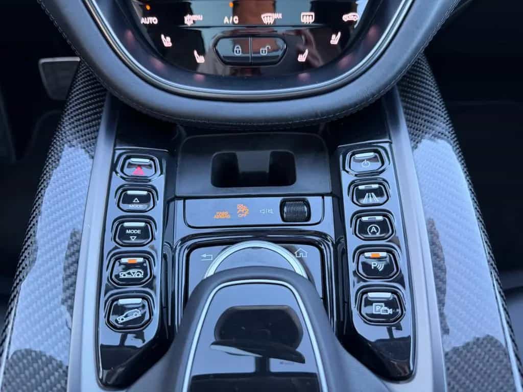 Aston Martin DBX 4.0 V8 *1.HD+CARBON+22ZOLL+PANO+CHINA GREY* 05/2022-photo-37