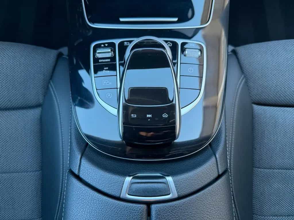 Mercedes-Benz E-Class 200 Avantgarde+RFK+Multibeam+Ambiente+ 03/2017-photo-17