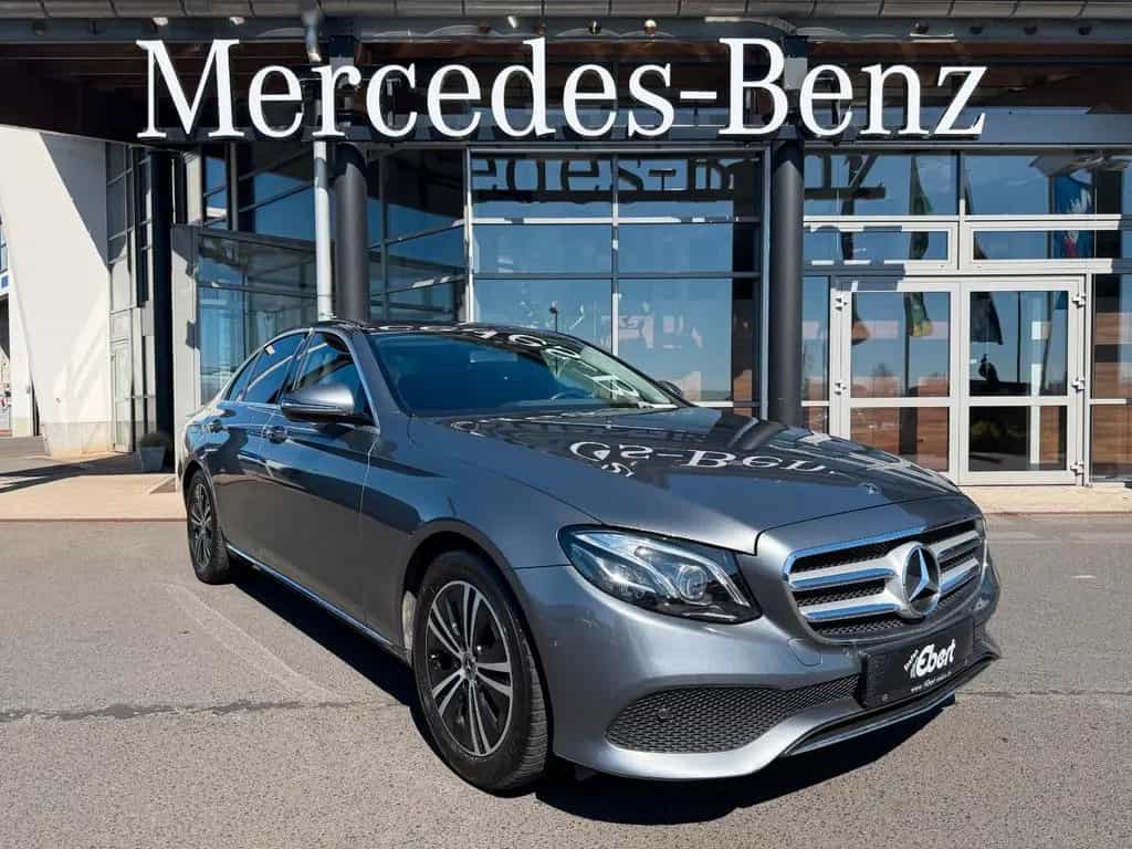 Mercedes-Benz E-Class 200 Avantgarde+RFK+Multibeam+Ambiente+ 03/2017-photo-19