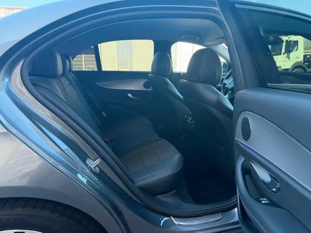 Mercedes-Benz E-Class 200 Avantgarde+RFK+Multibeam+Ambiente+ 03/2017-photo-6