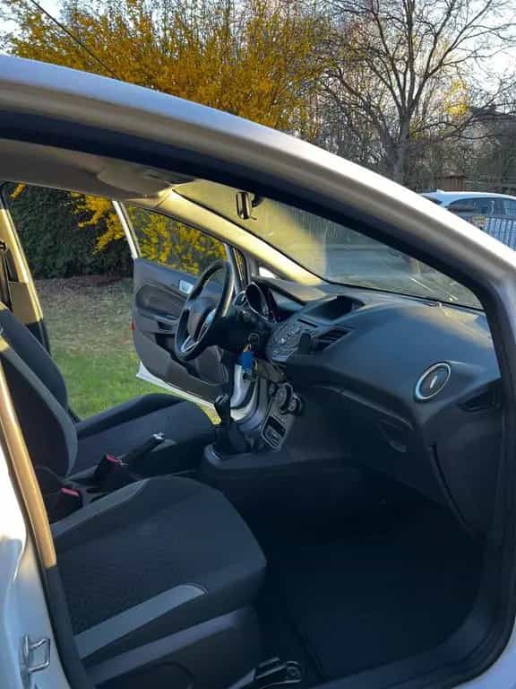 Ford Fiesta Celebration Garantie 12 Monate 12/2016-photo-1