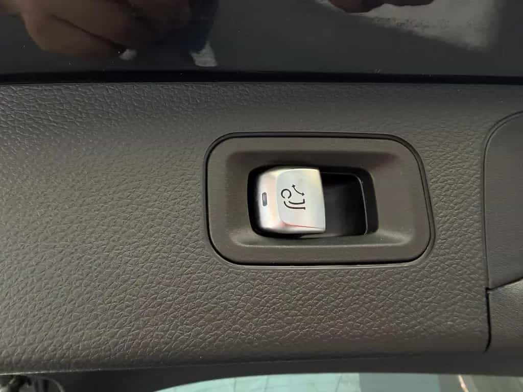 Mercedes-Benz GLC-Class 400 d 4Matic |STDHZG|HUD|AHK|LED|KEYLESS|LM 03/2020-photo-16