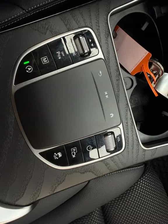 Mercedes-Benz GLC-Class 400 d 4Matic |STDHZG|HUD|AHK|LED|KEYLESS|LM 03/2020-photo-25
