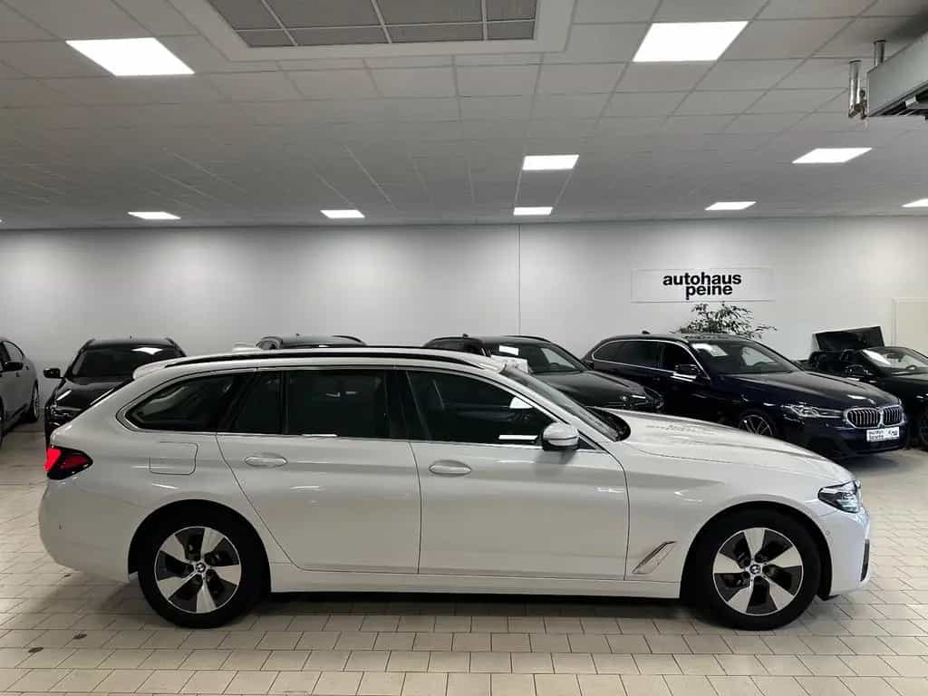 BMW 5 Series 530d xDrive HUD/Park&DriveAss/SportLederSitze 08/2020-photo-10