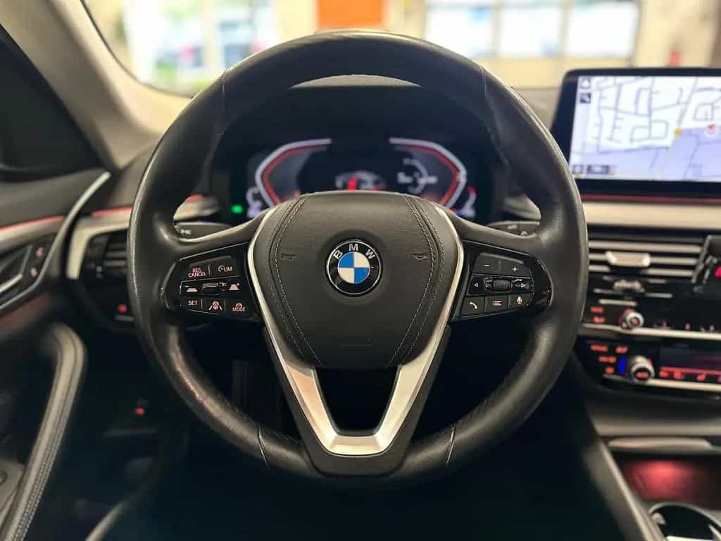 BMW 5 Series 530d xDrive HUD/Park&DriveAss/SportLederSitze 08/2020-photo-14