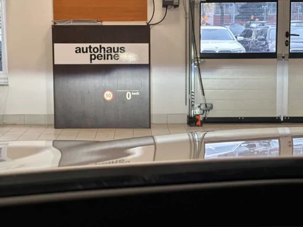 BMW 5 Series 530d xDrive HUD/Park&DriveAss/SportLederSitze 08/2020-photo-16