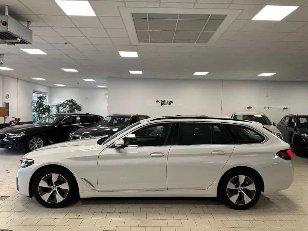 BMW 5 Series 530d xDrive HUD/Park&DriveAss/SportLederSitze 08/2020-photo-6