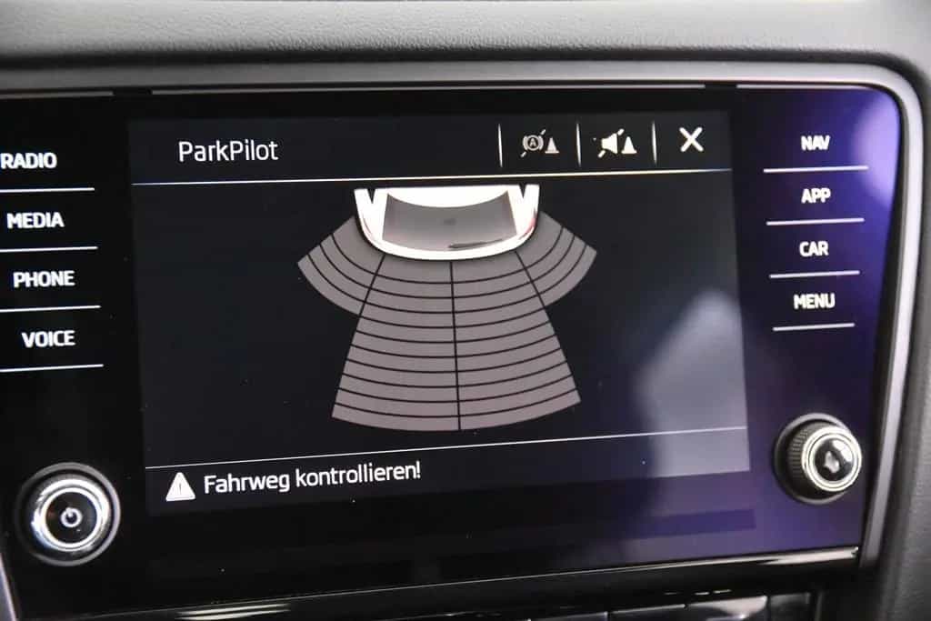 Skoda Octavia Combi *1.Hand*Navi*Park ass.*AHK* 12/2020-photo-12