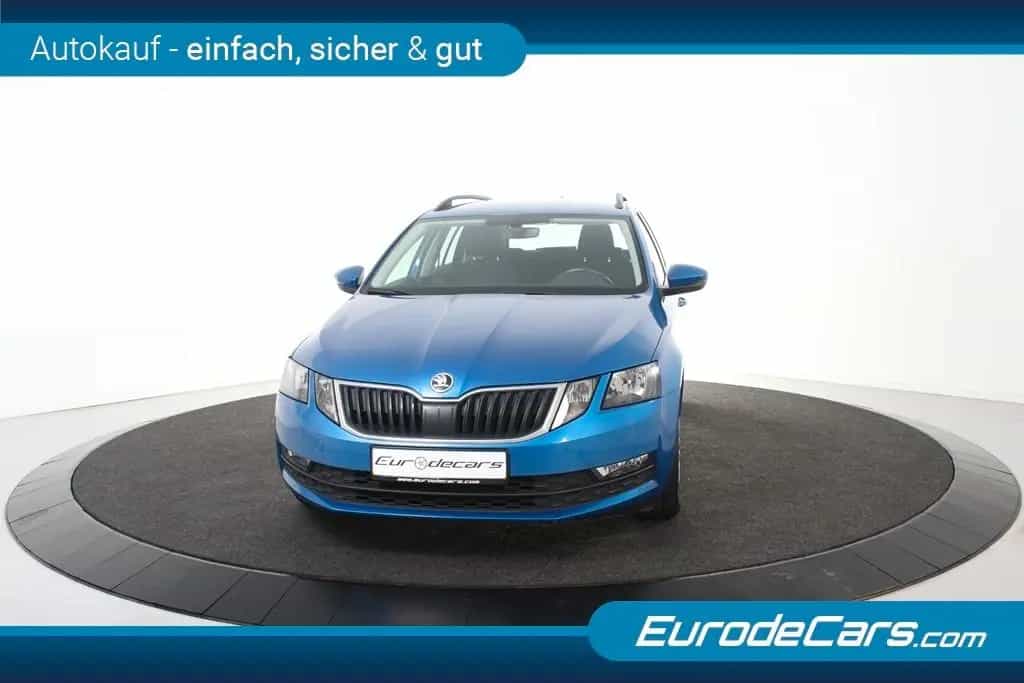 Skoda Octavia Combi *1.Hand*Navi*Park ass.*AHK* 12/2020-photo-20