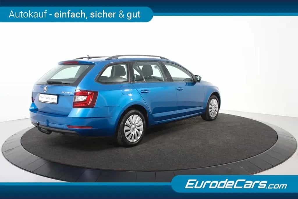 Skoda Octavia Combi *1.Hand*Navi*Park ass.*AHK* 12/2020-photo-21