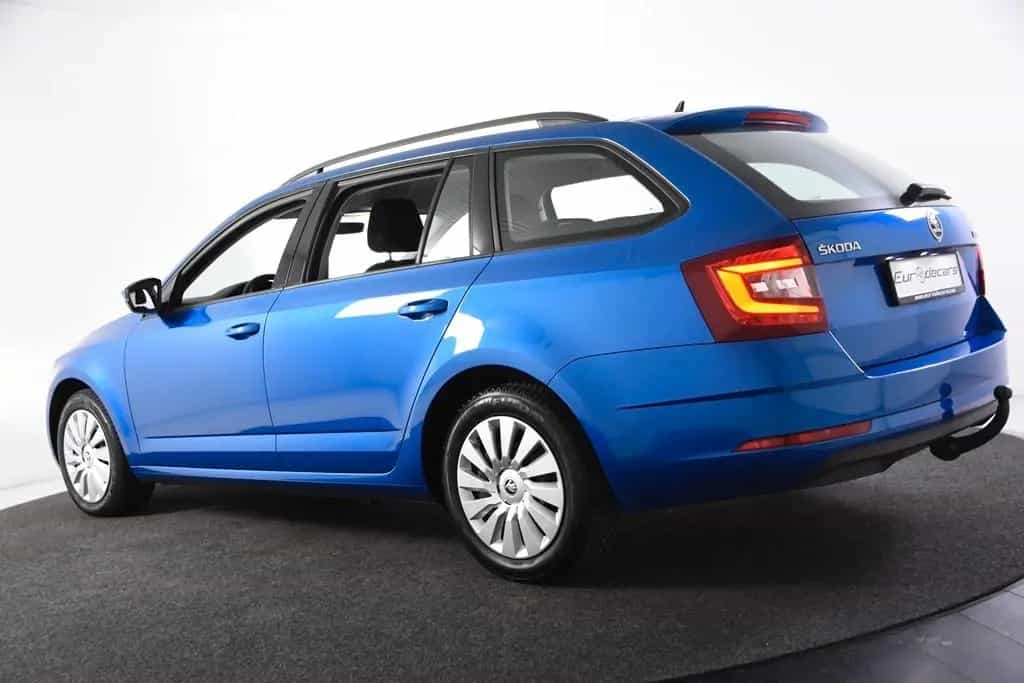 Skoda Octavia Combi *1.Hand*Navi*Park ass.*AHK* 12/2020-photo-26
