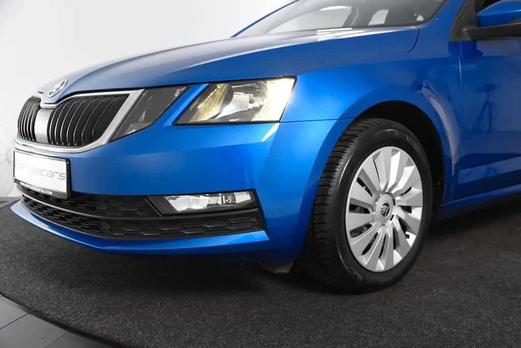 Skoda Octavia Combi *1.Hand*Navi*Park ass.*AHK* 12/2020-photo-27