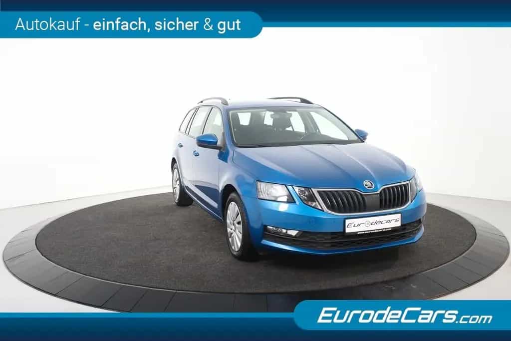 Skoda Octavia Combi *1.Hand*Navi*Park ass.*AHK* 12/2020-photo-7