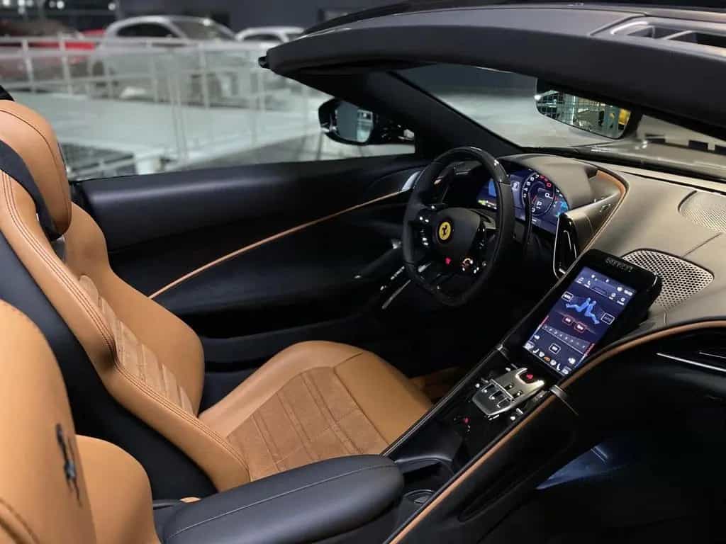 Ferrari Roma SPIDER Dayt Display MagRide 2025 Sportpaket 05/2025-photo-10