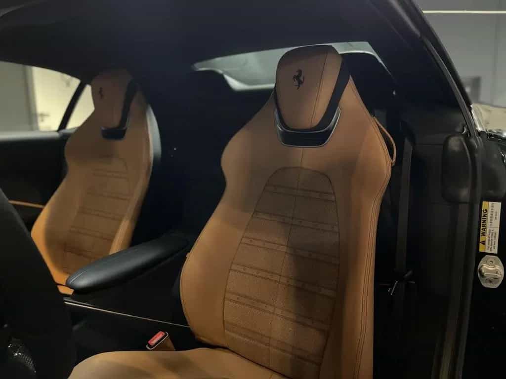 Ferrari Roma SPIDER Dayt Display MagRide 2025 Sportpaket 05/2025-photo-12