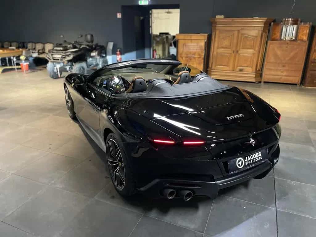 Ferrari Roma SPIDER Dayt Display MagRide 2025 Sportpaket 05/2025-photo-23