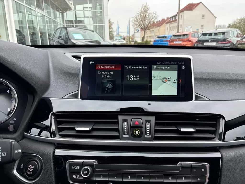 BMW X1 xDrive20d SPORTLINE HUD AHK ACC RFK KOMFZG 10/2019-photo-11
