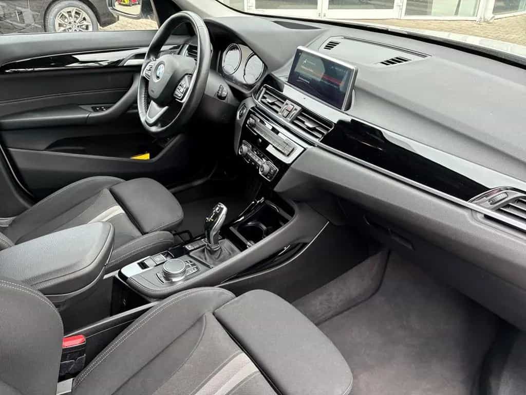 BMW X1 xDrive20d SPORTLINE HUD AHK ACC RFK KOMFZG 10/2019-photo-6