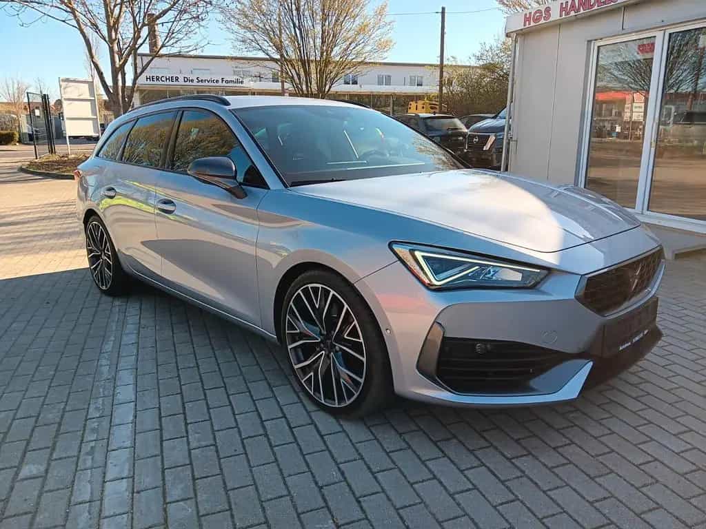 Cupra Leon Sportstourer VZ 4Drive AHZV Klima Kamera 07/2022-photo-1