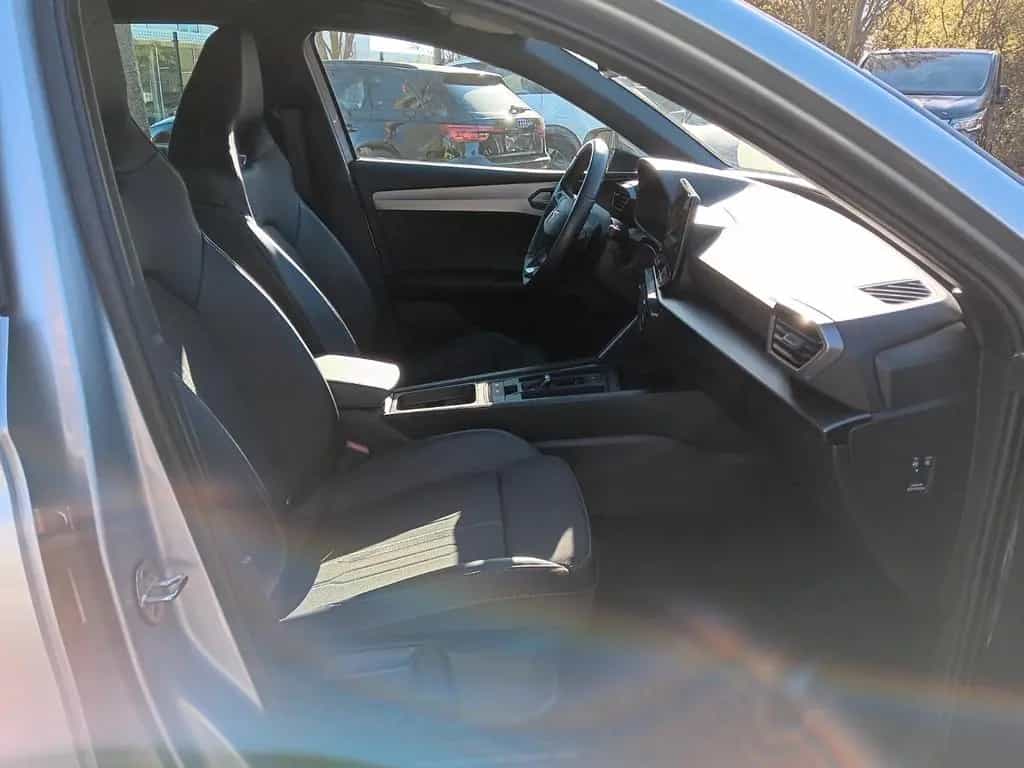 Cupra Leon Sportstourer VZ 4Drive AHZV Klima Kamera 07/2022-photo-9
