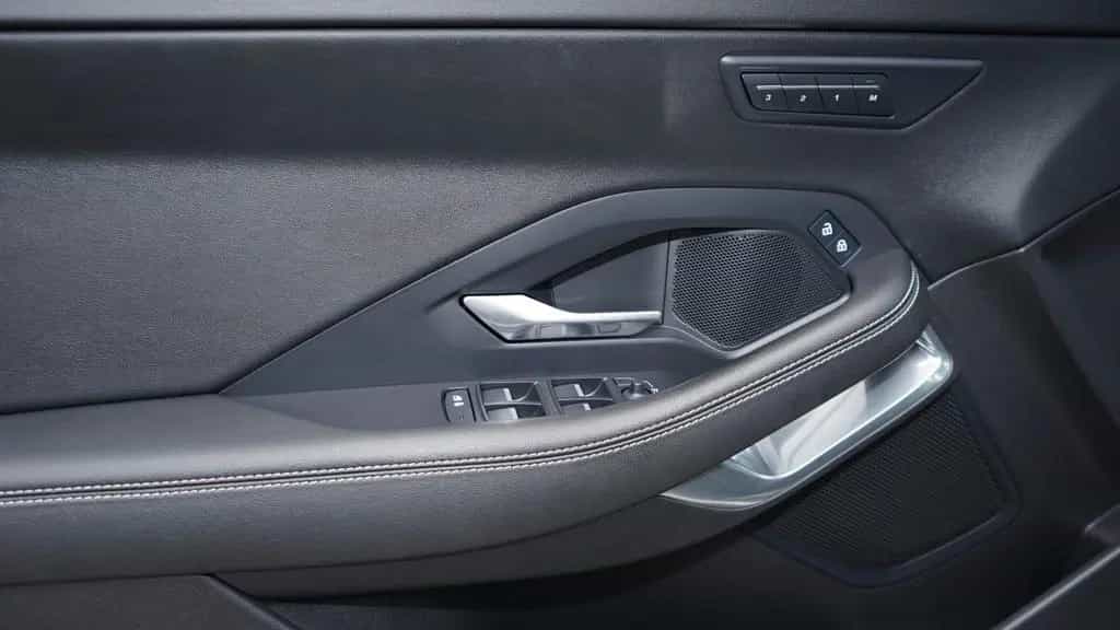 Jaguar E-Pace D200 R-DYNAMIC S*AWD*BLACK PACK* 07/2022-photo-25