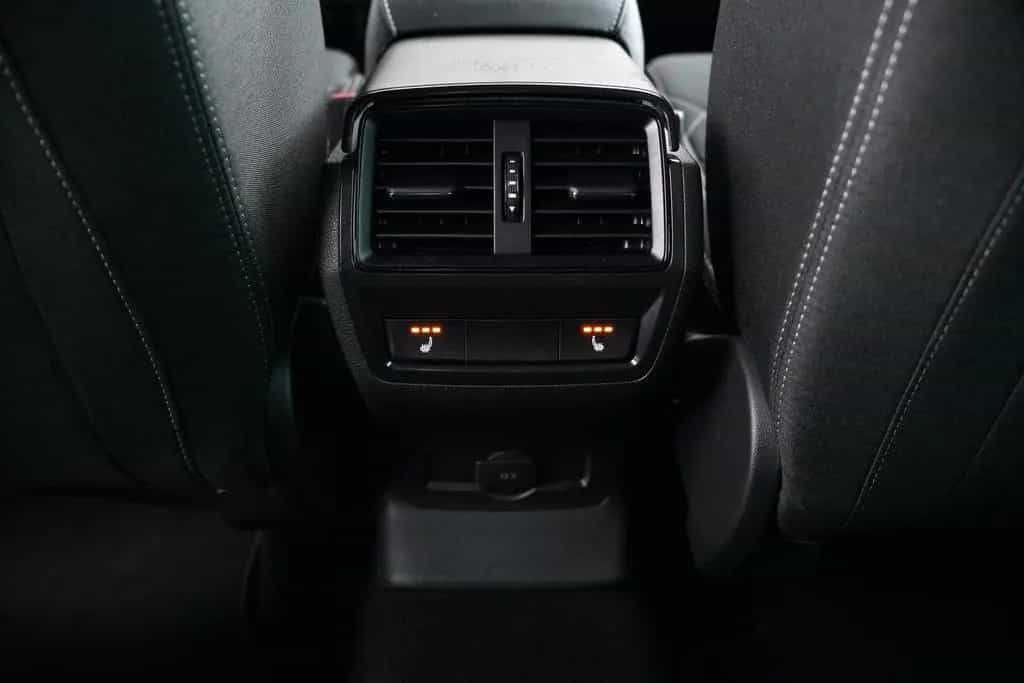 Skoda Karoq SPORTLINE 1.5TSI DSG 1.HAND MATRIX-LED uvm 09/2023-photo-10