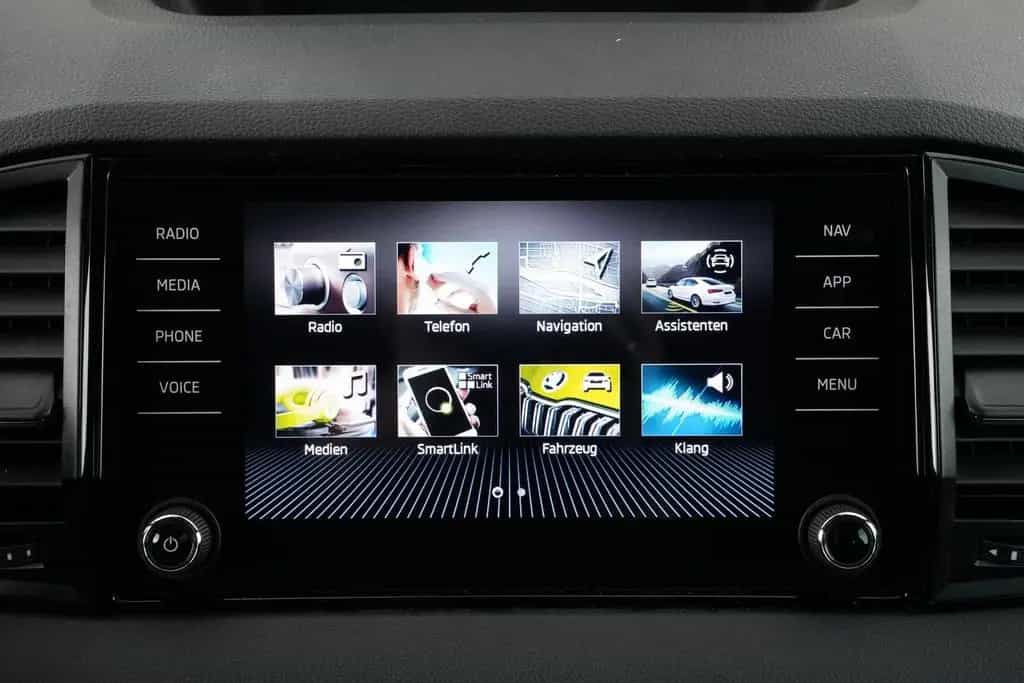 Skoda Karoq SPORTLINE 1.5TSI DSG 1.HAND MATRIX-LED uvm 09/2023-photo-19