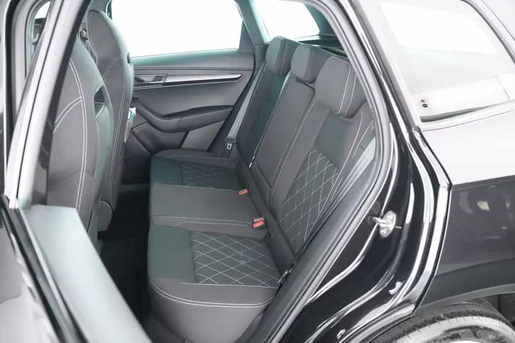 Skoda Karoq SPORTLINE 1.5TSI DSG 1.HAND MATRIX-LED uvm 09/2023-photo-9