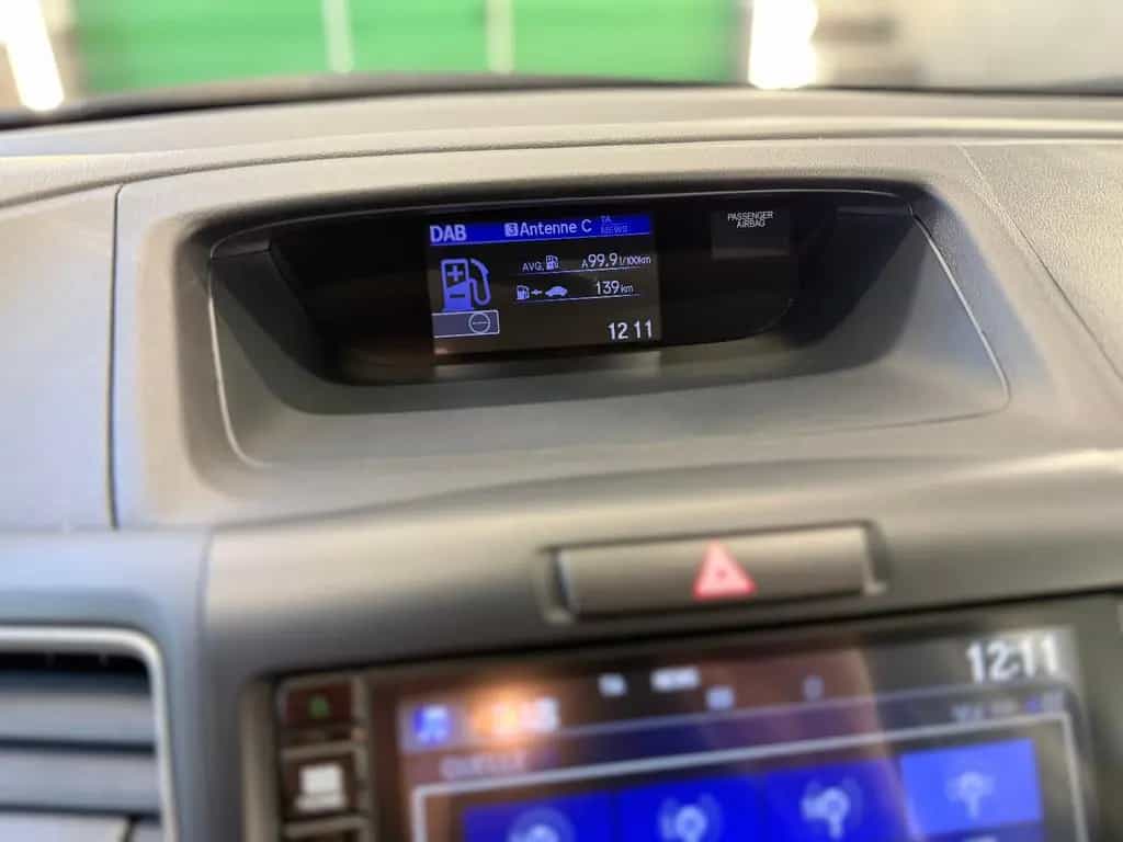 Honda CR-V Elegance 5 J. Garantie DAB KAMERA PDC TEMPO 11/2017-photo-8