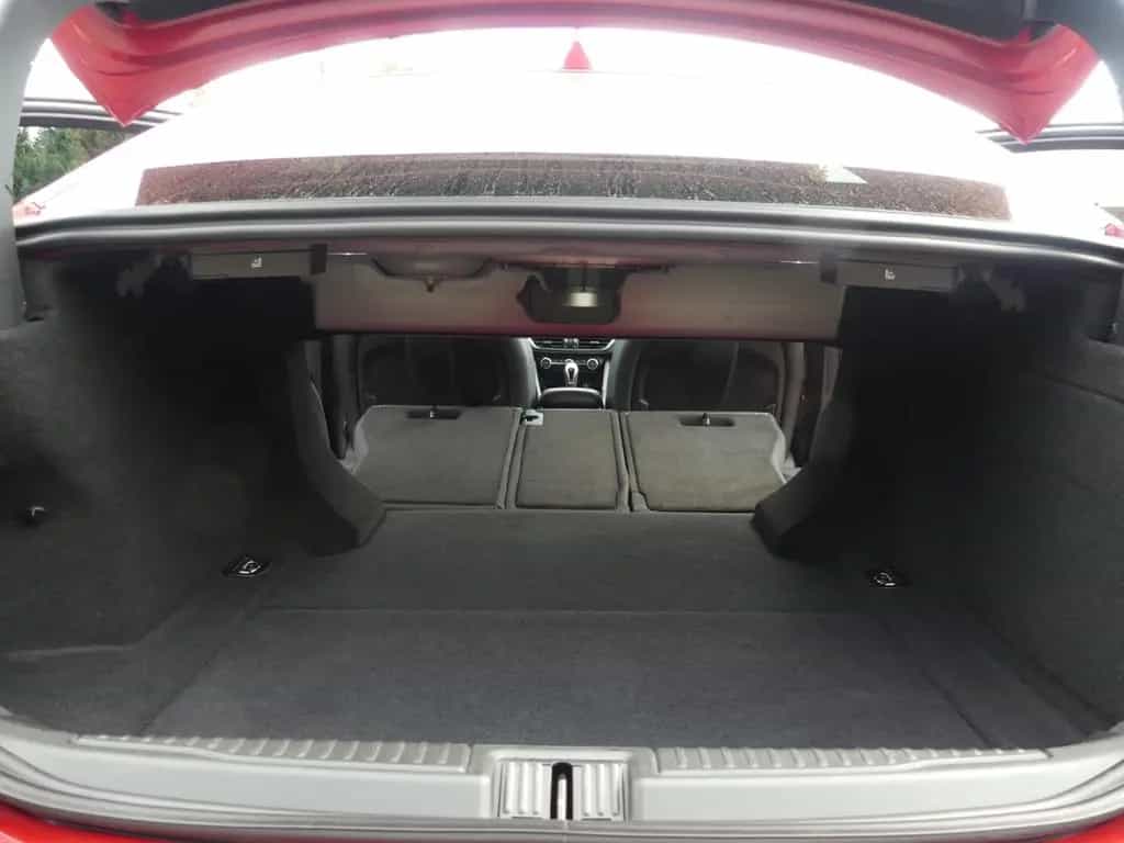 Alfa Romeo Giulia COMPETIZIONE 2.0 TURBO 16V 280 PS AT8 Q4 10/2023-photo-15