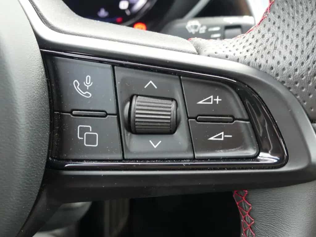 Alfa Romeo Giulia COMPETIZIONE 2.0 TURBO 16V 280 PS AT8 Q4 10/2023-photo-23