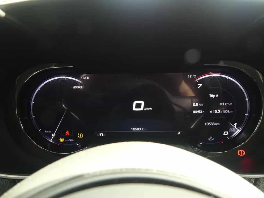 Alfa Romeo Giulia COMPETIZIONE 2.0 TURBO 16V 280 PS AT8 Q4 10/2023-photo-27