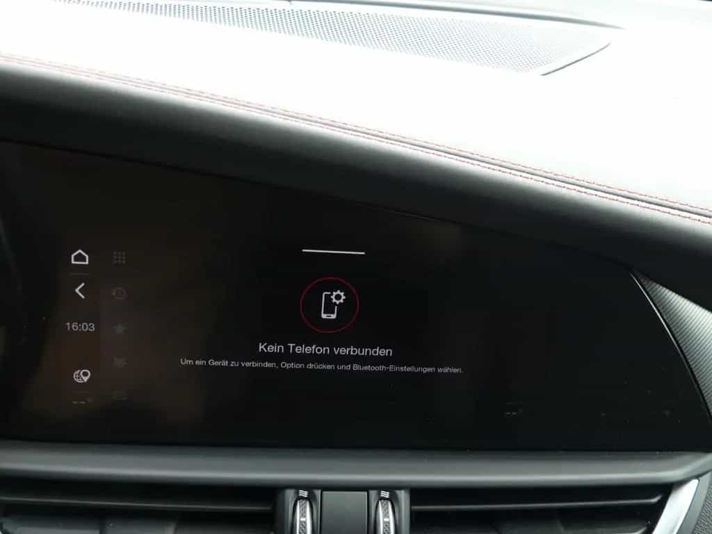 Alfa Romeo Giulia COMPETIZIONE 2.0 TURBO 16V 280 PS AT8 Q4 10/2023-photo-37