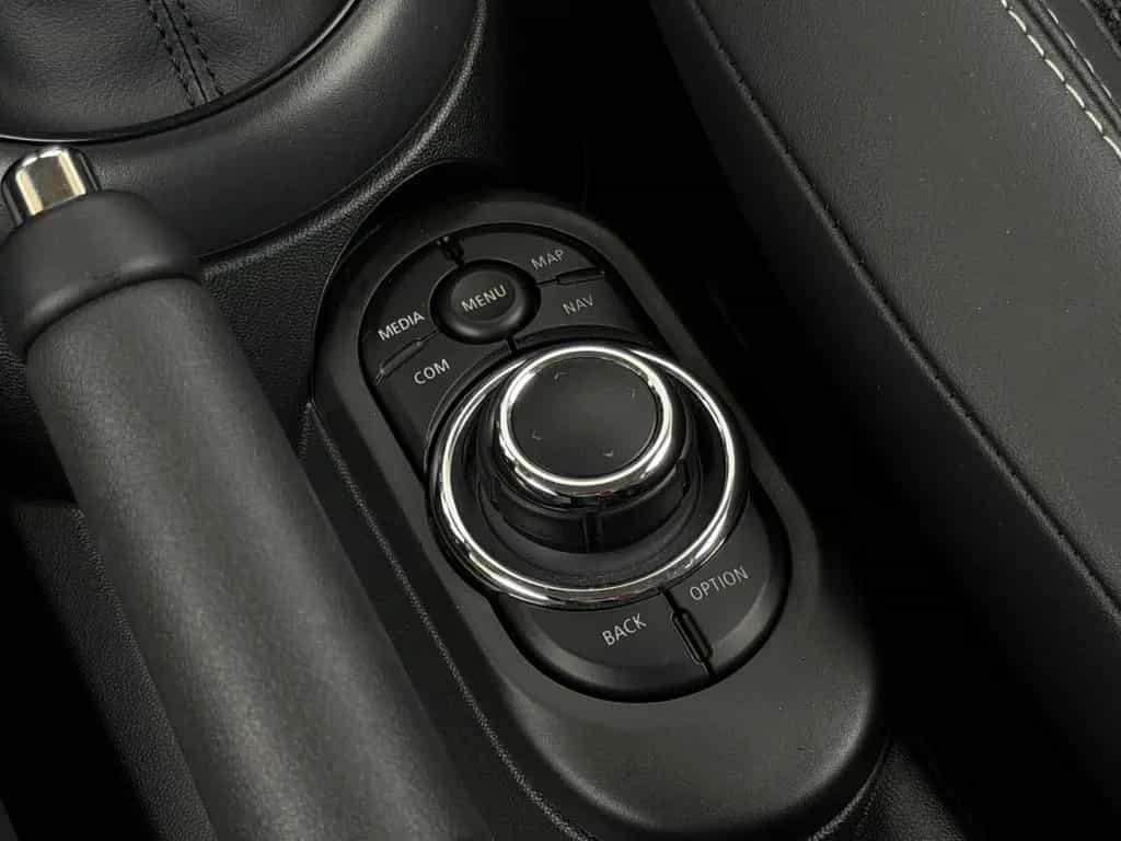 MINI Classic Trim KAMERA*Aut.*TEMP*A/C*Shz* 12/2022-photo-17