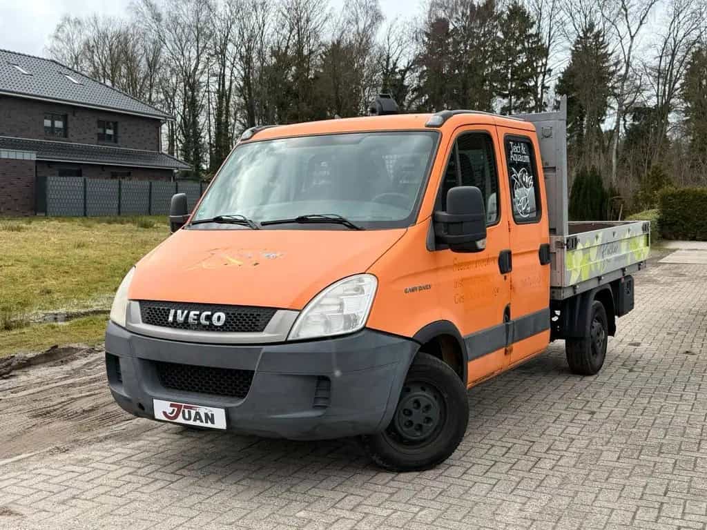 Iveco Pritsche 2.3/AHK/KRAN/19% MwSt./7 Sitzer 06/2010-photo-1