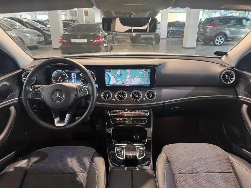 Mercedes-Benz E-Class 200 T-Modell *1.Hd*Erst 61tkm*Navi*360° Kamera 04/2017-photo-11